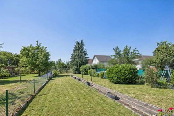 Immobilie in Fernwald - Sofort verfügbar! Großzügiges Ein-/Zweifamilienhaus in zentraler Wohnlage von Fernwald  Annerod - Bild 3