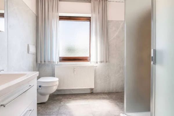 Immobilie in Bad Orb - Großzügiges Einfamilienhaus mit vermieteter Einliegerwohnung und Weitblick über Bad Orb - Bild 4