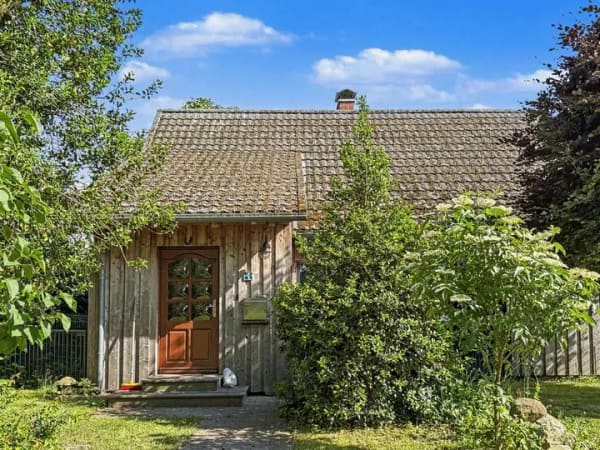 Immobilie in Loissin - Charmantes Sanierungsobjekt mit Ausbaupotenzial auf ca.1600m² Traumgrundstück in Loissin-Ludwigsburg - Bild 0