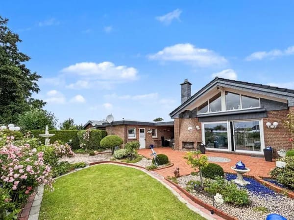 Immobilie in Warwerort - Massiv gebautes und möbliertes Ferienhaus in Warwerort bei Büsum  - fast zu schön zum Vermieten - Bild 0