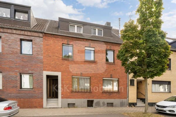 Immobilie in Düren - Mehrgenerationenhaus mit Potential - Wohnen & Rendite unter einem Dach. - Bild 0