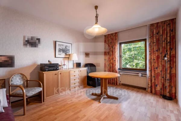 Immobilie in Düren - Mehrgenerationenhaus mit Potential - Wohnen & Rendite unter einem Dach. - Bild 2