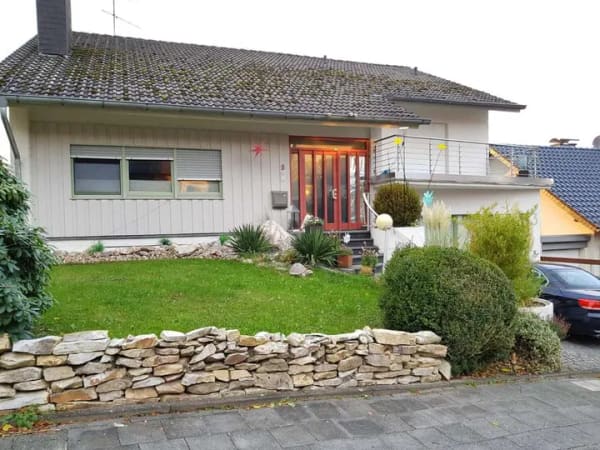 Immobilie in Altenbeken - Alltagstaugliches Mehrfamilienhaus mit viel Platz in Altenbeken - Bild 0