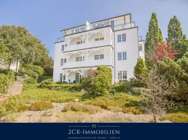 Immobilie in Binz - Drei Zimmer Maisonette mit Meerwert: 82m² in ruhiger, zentraler Binzer Lage, Terrasse, Stellplatz! - Bild 0