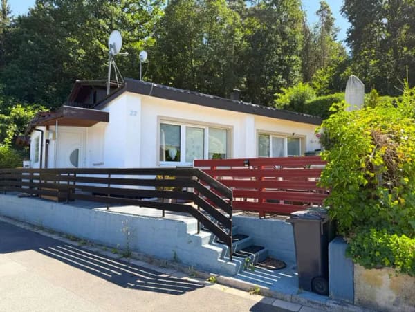 Immobilie in Rödental - Charmantes Einfamilienhaus im Bungalowstil – die gemütliche Alternative zur Eigentumswohnung - Bild 0