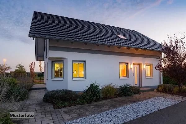 Immobilie in Holzminden - Einfamilienhaus freistehend in Holzminden - Bild 0