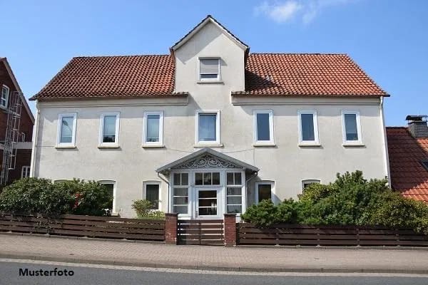 Immobilie in Oberhausen - Mehrfamilienhaus in Oberhausen (Sterkrade) - Bild 0