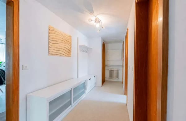 Immobilie in Freising - Lichtdurchflutet! 3-Zimmer Dachgeschosswohnung mit sonnigem Gartenanteil - Bild 3