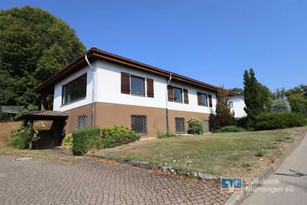 Immobilie in Münsingen - Bungalow mit ELW - Viel Platz für Familien oder Mehrgenerationenwohnen in Münsingen-Rietheim - Bild 1