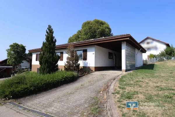 Immobilie in Münsingen - Bungalow mit ELW - Viel Platz für Familien oder Mehrgenerationenwohnen in Münsingen-Rietheim - Bild 2