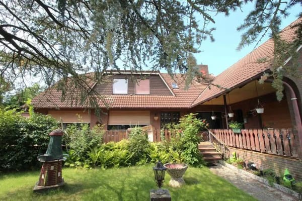 Immobilie in Wittmund - Großes Wohnhaus + Halle mit viel Potenzial in der Nähe von Wittmund zu verkaufen! - Bild 1