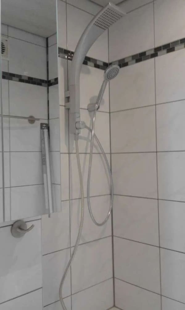 Immobilie in Gröbenzell - Alltagstaugliche 1 Zimmer Wohnung in Fürstenfeldbruck - Neu renoviert - Neue Küche - Bild 1