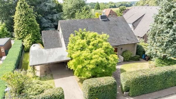 Immobilie in Jersbek - Architektur, Großzügigkeit und ein außergewöhnliches Grundstück - Bild 3