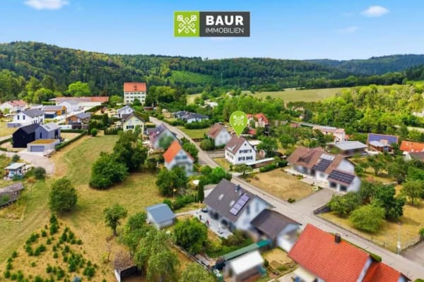Immobilie in Sigmaringen - Viel Raum für neue Ideen auf großzügigem Grundstück
in ruhiger, naturnaher Lage - Bild 2