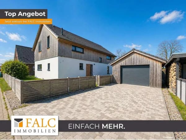 Immobilie in Seehof - Großzügiges Einfamilienhaus mit Garage, großem Grundstück und Seenähe zum Schweriner See - Bild 0