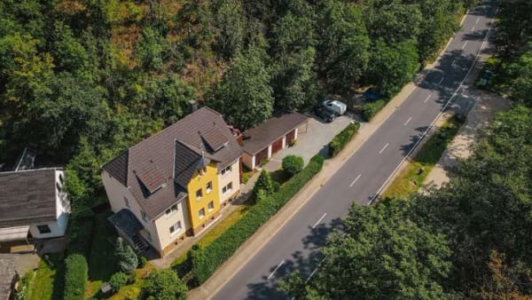 Immobilie in Leutenberg - Mehrfamilienhaus mit 9,1 % Rendite – 4 Wohneinheiten in ruhiger Randlage von Leutenberg - Bild 1