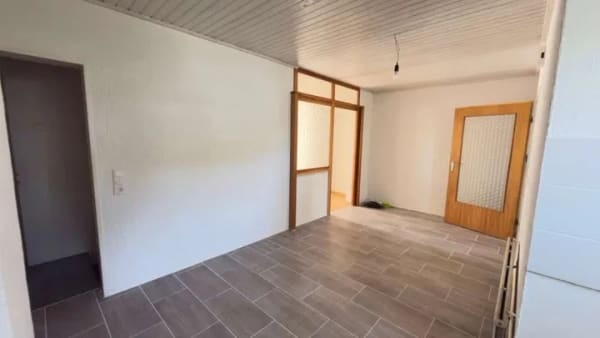Immobilie in Eichenau - WEIGERT: Familienfreundliches Wohnhaus mit Dachstudio, Süd-Balkon & Einzelgarage in Eichenau - Bild 3