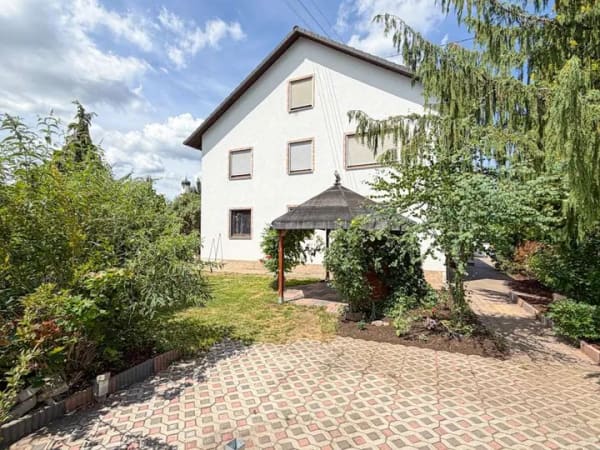 Immobilie in Großaitingen - Haus mit 2 Wohnungen und Ausbaumöglichkeit!  - Bild 2