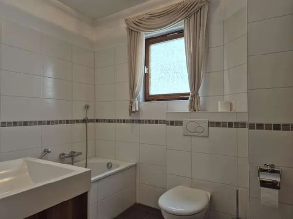 Immobilie in Mühlheim am Main - Freistehendes Einfamilienhaus mit Gewerbeeinheit im Herzen von Mühlheim am Main - Bild 2