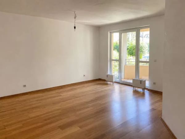 Immobilie in Zorneding - Sonniges 1-Zimmer-Apartment mit Balkon und grüner Innenhoflage, bezugsfrei - Bild 1