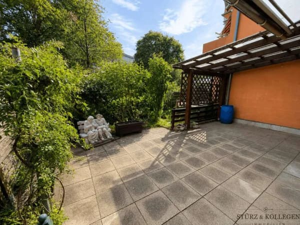 Immobilie in Offenburg - Große Terrasse, viel Grün & jede Menge Potenzial - Bild 0
