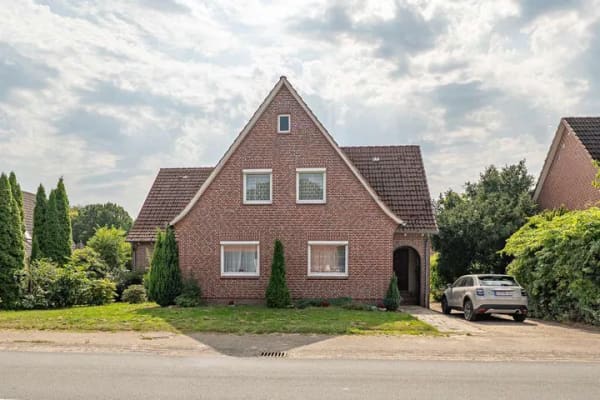 Immobilie in Hammah - Ein Zuhause mit vielen Möglichkeiten – großzügiges Wohnen auf ca. 180 m² und weitläufigem Grundstück - Bild 0