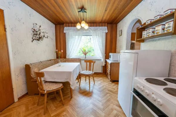 Immobilie in Hammah - Ein Zuhause mit vielen Möglichkeiten – großzügiges Wohnen auf ca. 180 m² und weitläufigem Grundstück - Bild 4