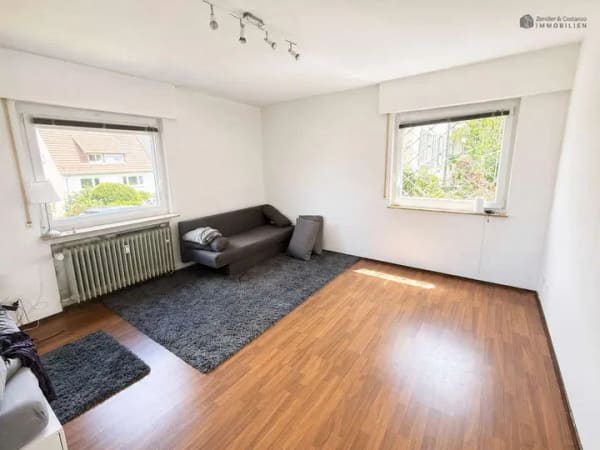 Immobilie in Stuttgart - BEZUGSFREI: Großzügige 1-Zi.-Wohnung (Zi. + Küche + Bad) in beliebter Halbhöhenlage in S-Wangen - Bild 0
