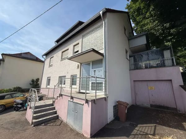 Immobilie in Stuttgart - BEZUGSFREI: Großzügige 1-Zi.-Wohnung (Zi. + Küche + Bad) in beliebter Halbhöhenlage in S-Wangen - Bild 2
