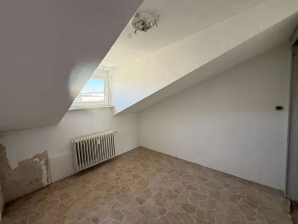 Immobilie in Lahnstein - Geräumige DG-Whg. in Lahnstein als Sanierungsobjekt: Ideal für Handwerker und Investoren! - Bild 2