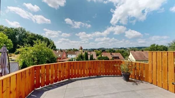 Immobilie in Fürstenzell - Wohnen wie im Haus: 3 Zimmer mit eigenem Garten, ca. 93,61 m² & Terrasse mit Weitblick - Fürstenzell - Bild 1