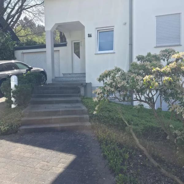 Immobilie in Rheinbreitbach - Kapitalanlage mit Terrasse: Helle 2-Zimmer-Wohnung im gepflegten 3-Parteien-Haus - Bild 0