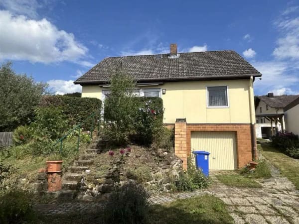 Immobilie in Waldmünchen - Renovierungsbedürftiges Einfamilienhaus in sehr ruhiger Sackgassenlage in Geigant - Bild 3
