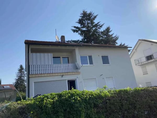 Immobilie in Geisenfeld - 3-Zimmer-Obergeschosswohnung mit Einbauküche und Stellplatz - Bezug kurzfristig möglich! - Bild 1