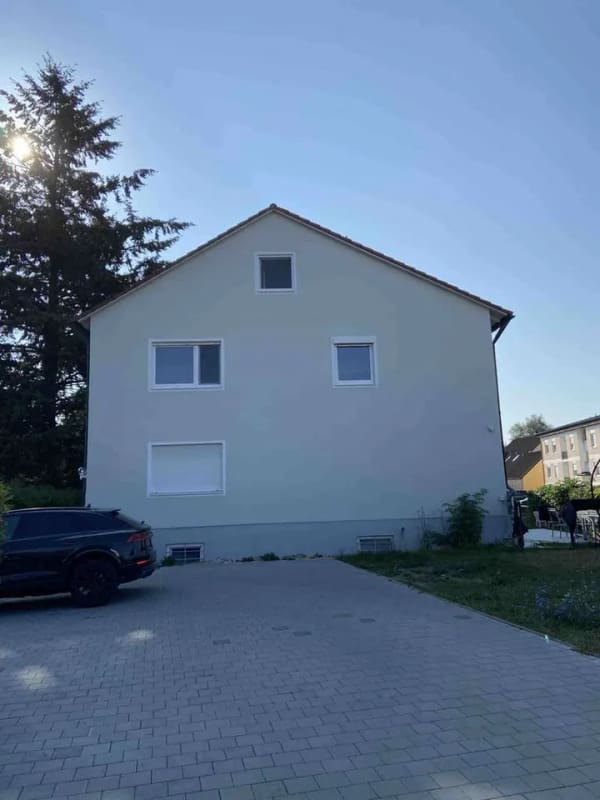 Immobilie in Geisenfeld - 3-Zimmer-Obergeschosswohnung mit Einbauküche und Stellplatz - Bezug kurzfristig möglich! - Bild 2