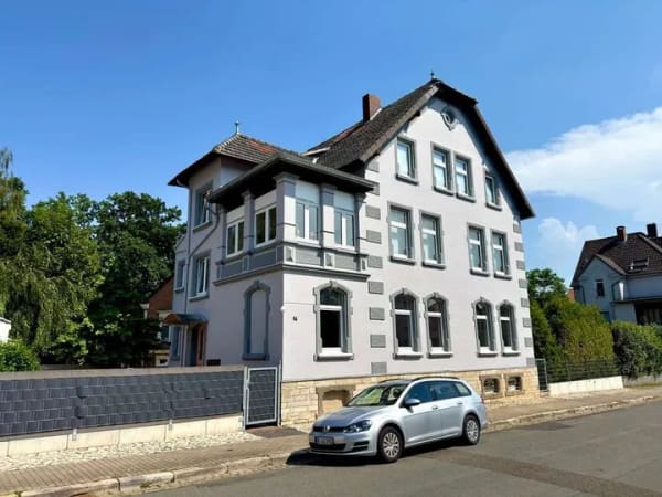 Immobilie in Schöningen - 3 Wohneinheiten, viele Möglichkeiten – Wohnen & Investieren in zentraler Lage - Bild 0