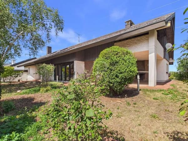 Immobilie in Lenting - Repräsentativ großzügiges Architekten-Einfamilienhaus mit DG ELW in ruhiger Wohnlage - Bild 3