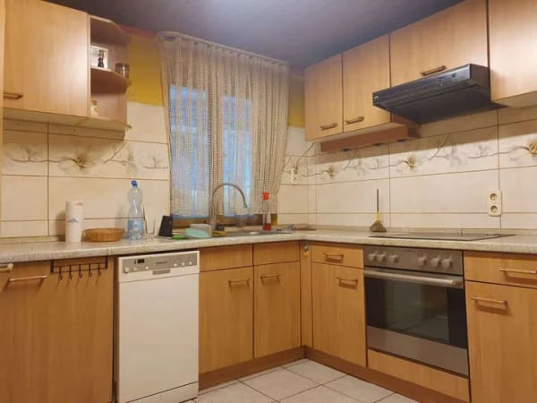 Immobilie in Niederstetten - Einfamilienhaus mit großzügigem Grundstück am Stadtrand von Niederstetten - Bild 4
