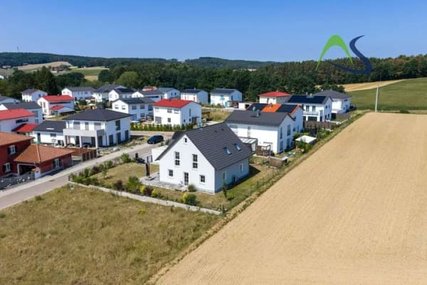 Immobilie in Bernhardswald - Modernes Wohnen in ruhiger Lage – energieeffizientes Einfamilienhaus mit Wohlfühlfaktor - Bild 3