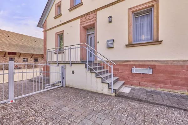 Immobilie in Kottweiler-Schwanden - 7 Hektar großes Landhausanwesen mit umfangreichen Nebengebäuden und Pferdeboxen - Bild 3