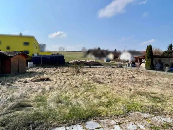 Immobilie in Mainburg - Großzügiges Wohnhaus mit zusätzlicher Bebauungsmöglichkeit auf großem Grundstück in Mainburg - Bild 2