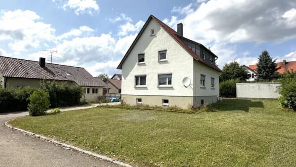 Immobilie in Römerstein - Freistehendes Einfamilienhaus mit großem Garten in unverbaubarer Ortsrandlage - Bild 3