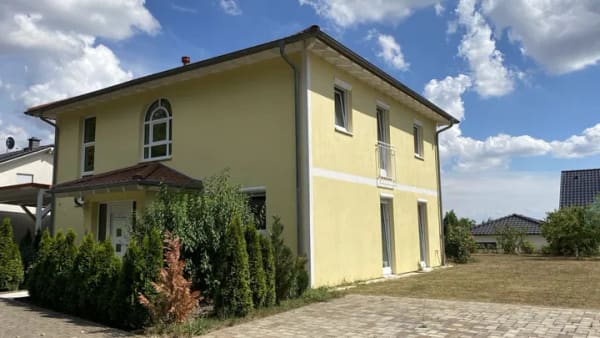 Immobilie in Roigheim - ATTRAKTIVE STADTVILLA IN LÄNDLICHER REGION - Bild 1