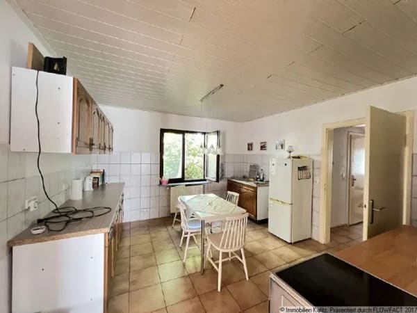 Immobilie in Waldfischbach-Burgalben - Sanierungsbedürftiges Wohnhaus mit Potenzial - Bild 2