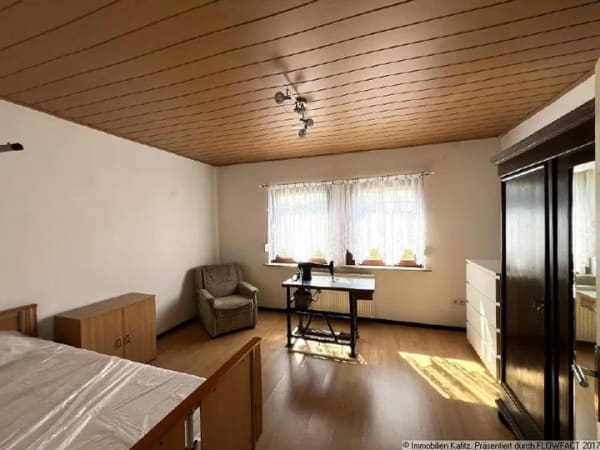 Immobilie in Waldfischbach-Burgalben - Sanierungsbedürftiges Wohnhaus mit Potenzial - Bild 3