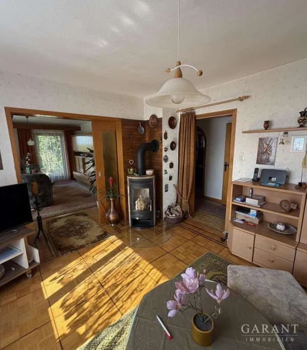 Immobilie in Althütte - Einfamilienhaus mit großem Garten und viel Potenzial in Althütte-Sechselberg - Bild 2