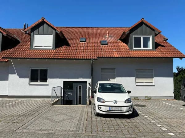 Immobilie in Obernburg am Main - Süße 2-Zi.-Eigentumswohnung mit Balkon und Blick ins Grüne! - Bild 1