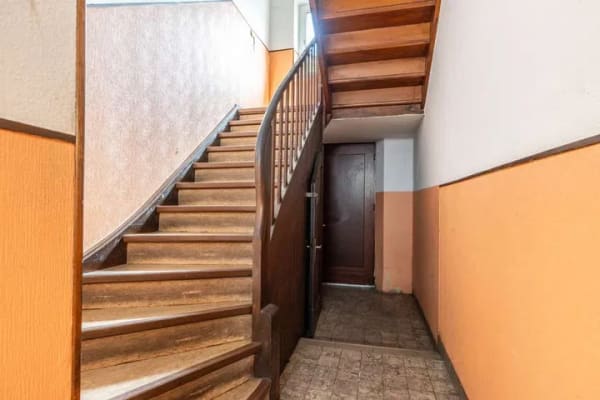 Immobilie in Hanau - Hanau: Leerstehendes 4-Parteienhaus mit vorteilhaft geschnittenen 2-Zimmer-Wohnungen und Innenhof - Bild 4