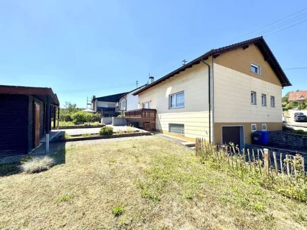 Immobilie in Hirschhorn/Pfalz - Hirschhorn: Freistehendes, geräumiges Einfamilienhaus mit Garage - Bild 0