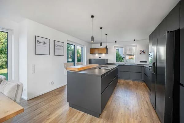 Immobilie in Seester - 3D VIRTUAL TOUR – Modernes Traumhaus mit Wasser- und Feldblick in Seester - Bild 4